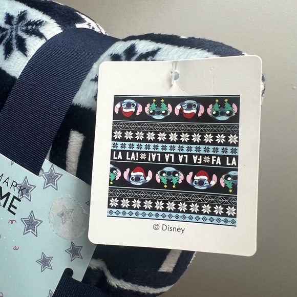 Disney Stitch Blanket throw home its stitch-mas chrismas blanket new snow soft - Picture 9 of 9